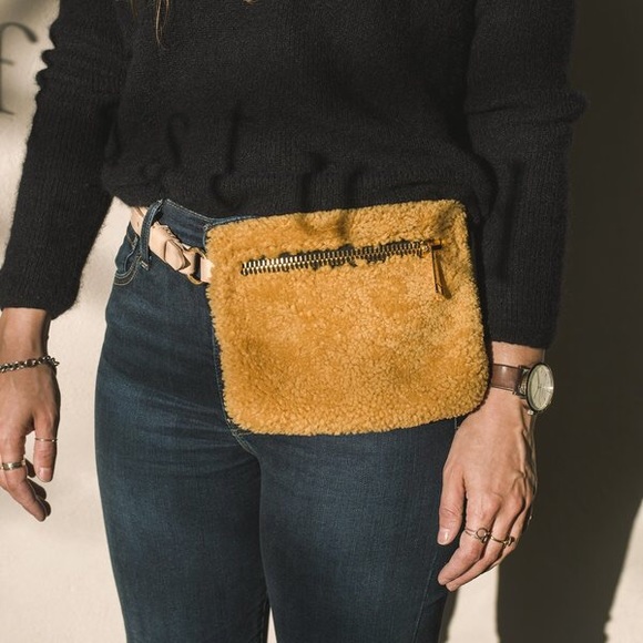 Your Bag of Holding YBH Golden Shearling Fannypack - Picture 5 of 5